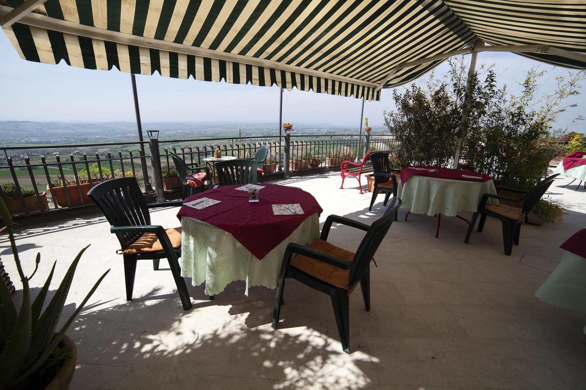 La Luma Hotel Montecosaro  Luaran gambar